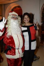 at Zoya Christmas special hosted by Nisha Jamwal in Kemps Corner, Mumbai on 20th Dec 2012 (25).JPG